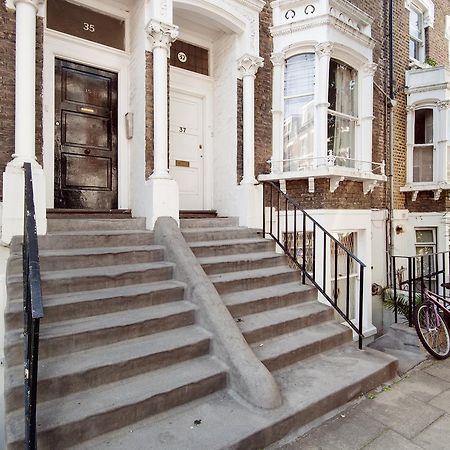 Bright Gratton Road Apartment London Eksteriør bilde