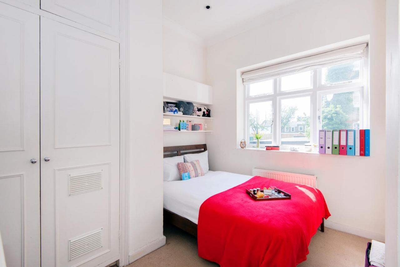 Bright Gratton Road Apartment London Eksteriør bilde